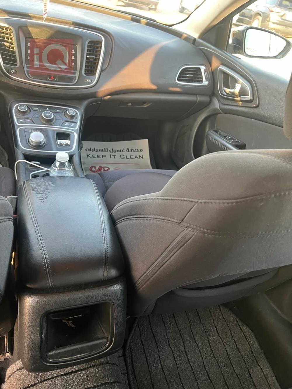 Chrysler 200